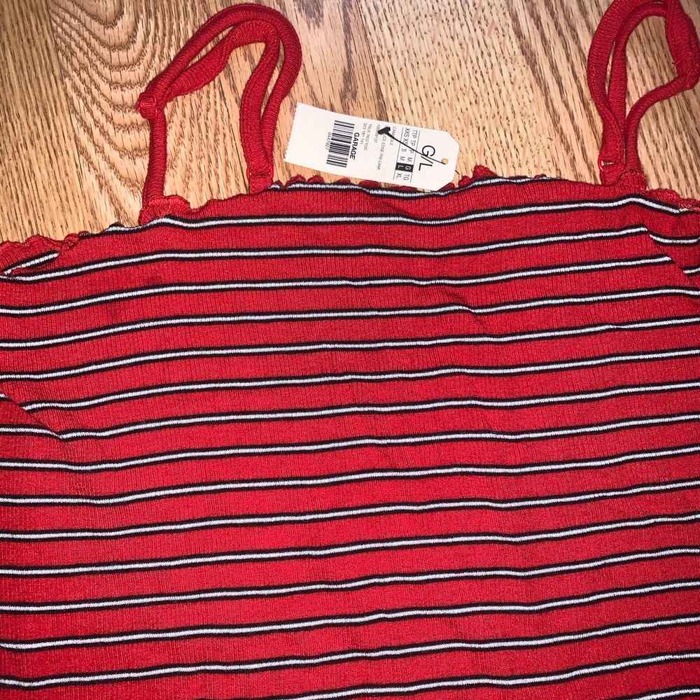 Garage Red Crop Top - Picture 4 of 4